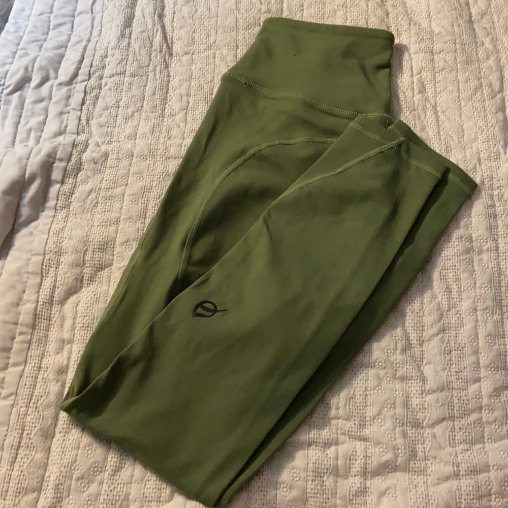 Ptula Army Green Leggings